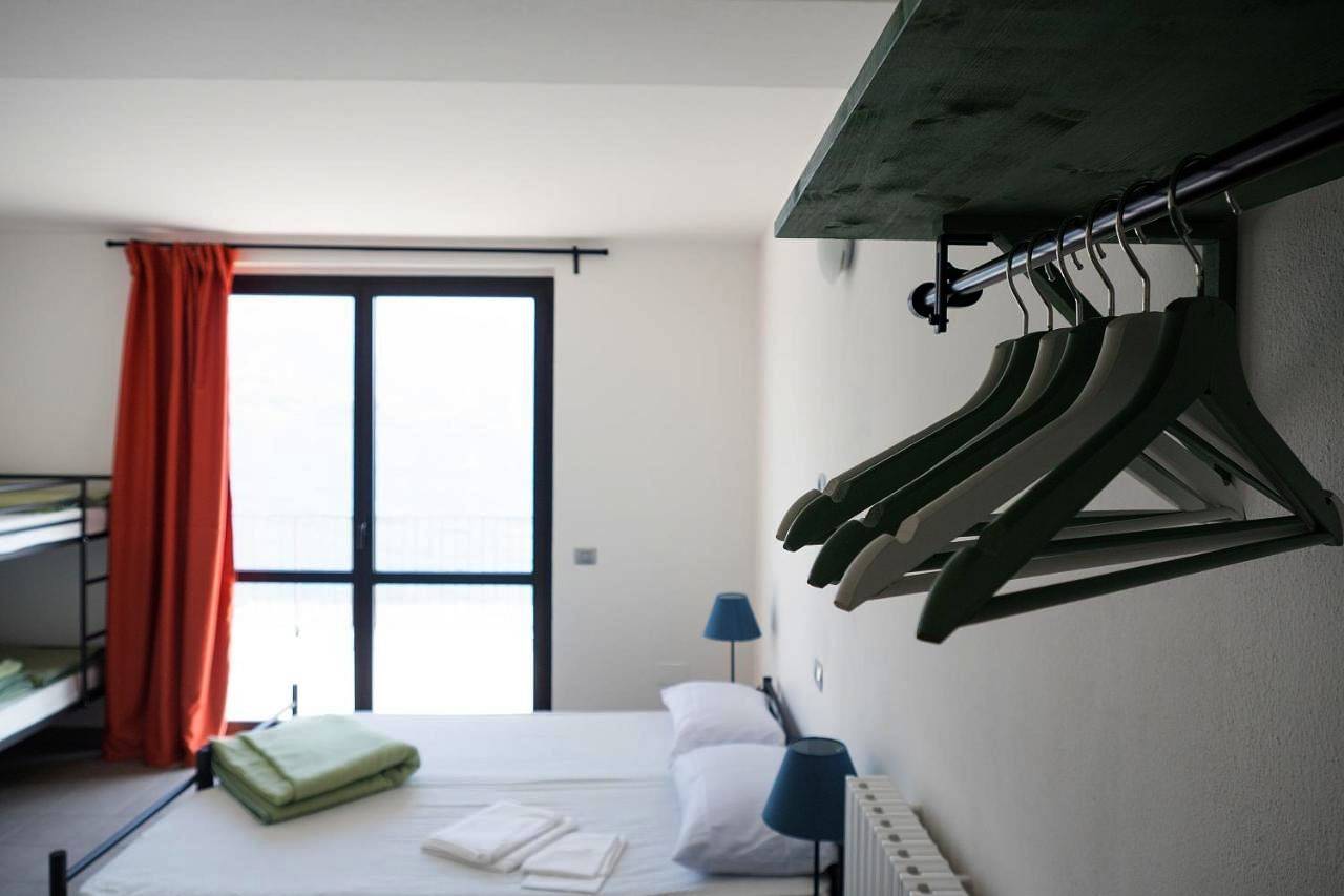 Lake Como Beach Hostel in Domaso, Lac de Côme