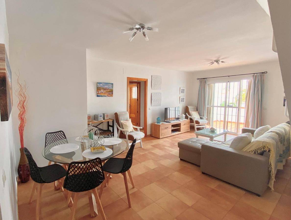 Apartamento inteiro, Islantilla ático 1 línea de playa vistas al mar in Playa Urbasur, Isla Cristina