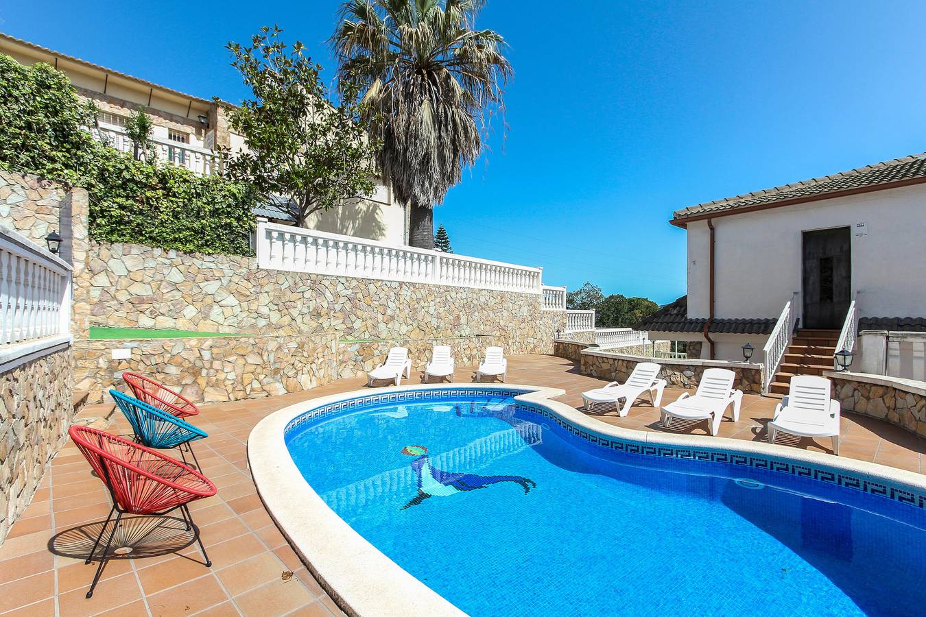 Villa Atenea - Vue sur la montagne, piscine privée, capacité pour 12 personnes. in Lloret de Mar, Costa Brava