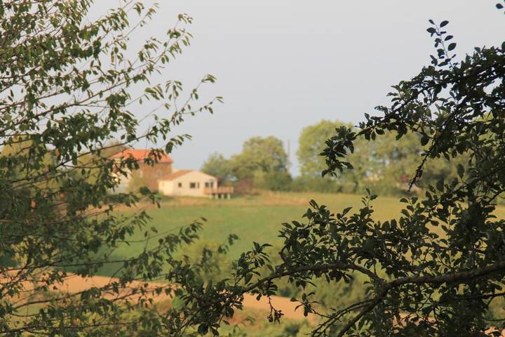 Location de vacances pour 4 personnes, avec jardin et vue à Saint-Cirgue - 2