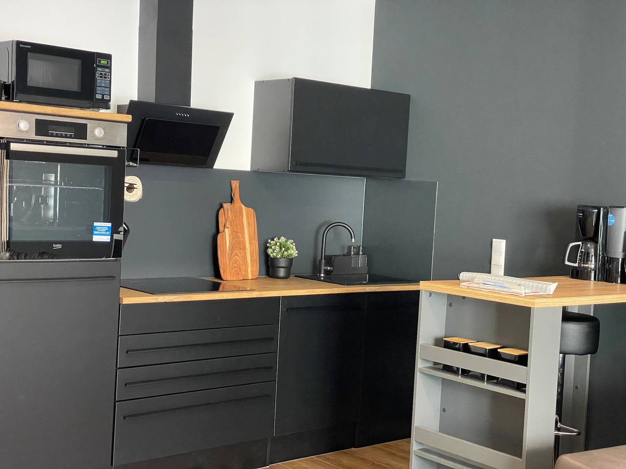 Ganze Wohnung, Ferienwohnung 'Demhouse' mit Wi-Fi in Maindreieck