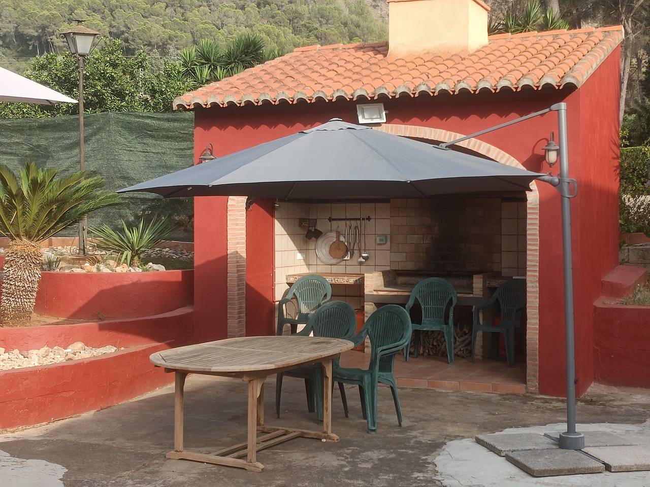 Ferienhaus 'Cova Negra Nature' mit Bergblick, Gemeinschaftspool und Klimaanlage in Genovés, Valencia Provinz