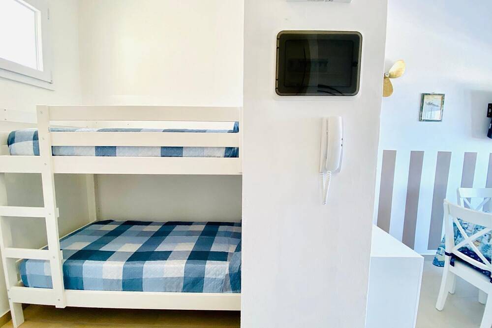 Entire apartment, Modern renovated studio apartment with sea view in Lido delle Nazioni, Ferrara Province