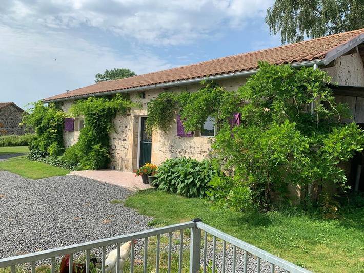 Location de vacances pour 4 personnes, avec jardin et terrasse à Bussière-Poitevine - 2