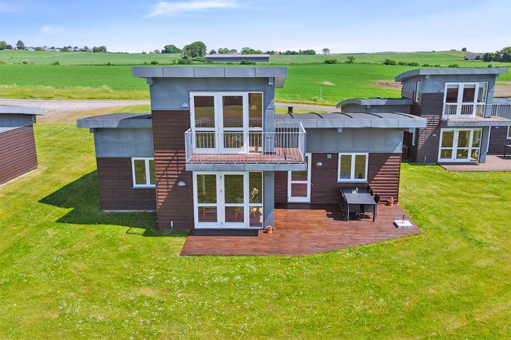 Ferienhaus für 8 Personen, mit Balkon und Sauna sowie Whirlpool