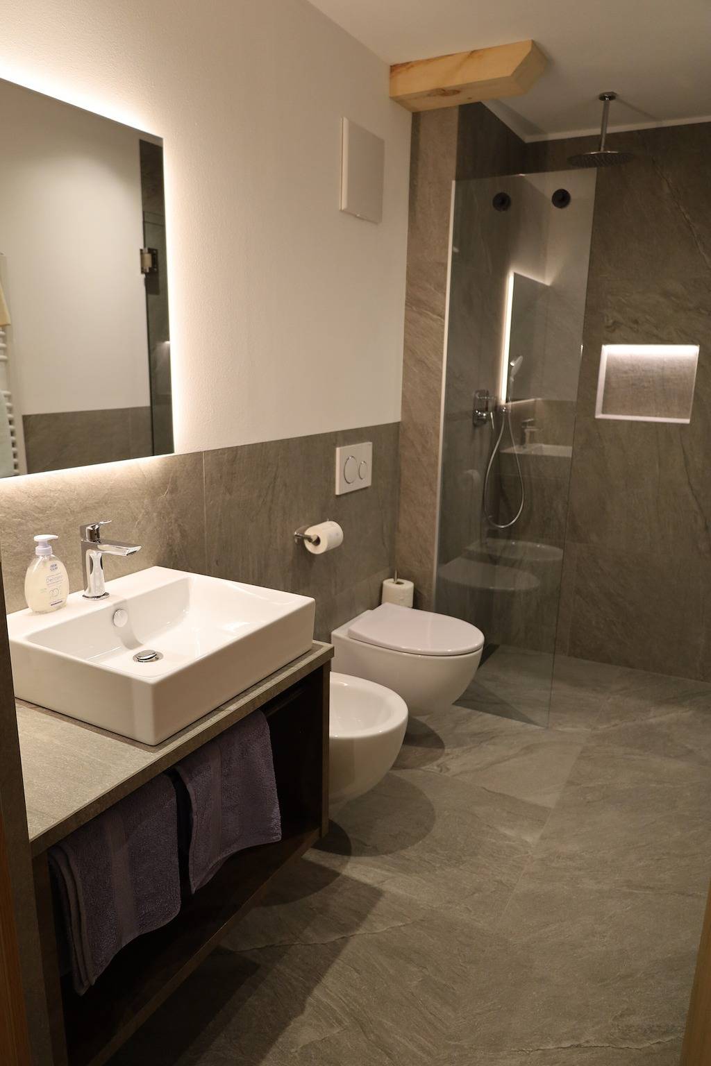 Entire apartment, Apartment 'Schlern' with Mountain View, Private Terrace and Wi-Fi in Passua, Kastelruth