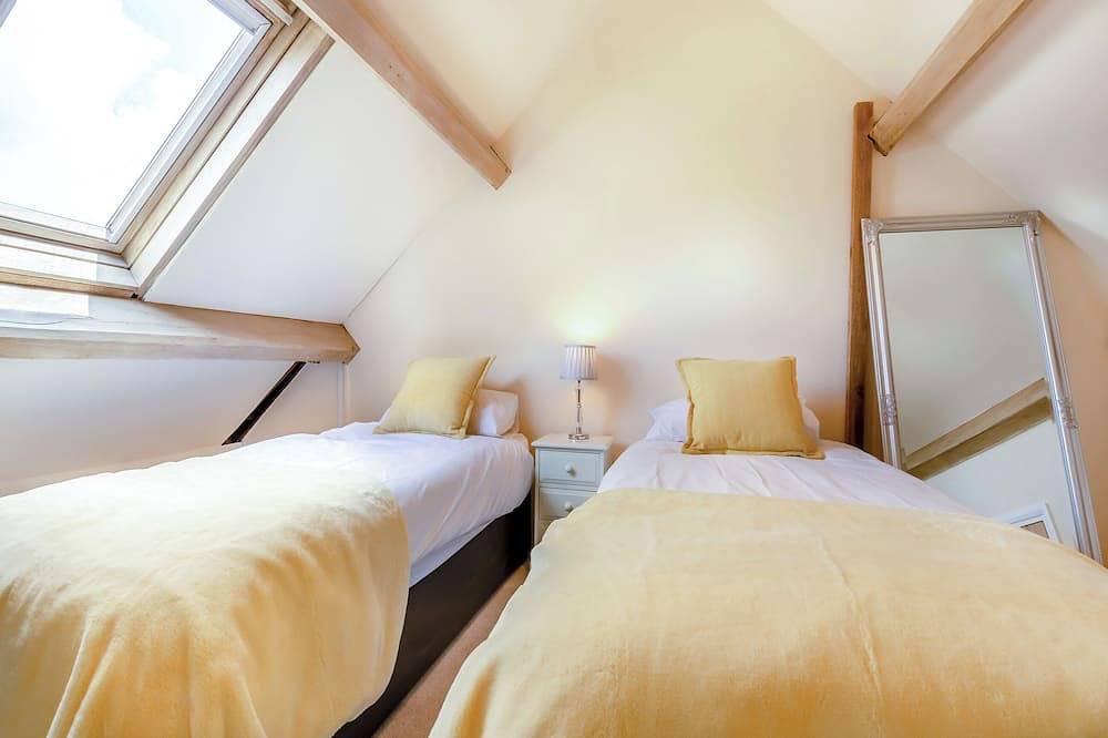 3 bedroom accommodation in Cartmel, near Grange-over-Sands in Cartmel, Lake District
