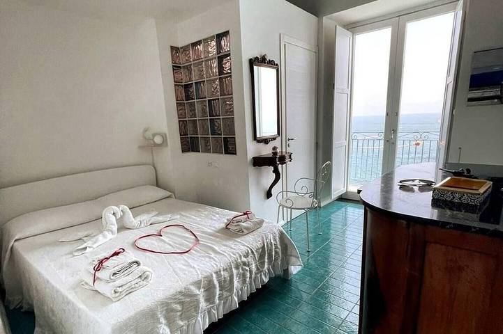 Appartamento intero, 2 Bed Flat - Sleeps 4 - Parking - Wifi in Castiglione, Ravello