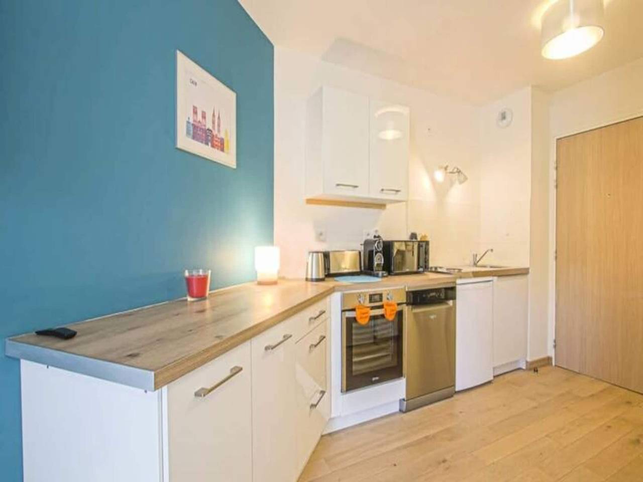 Apartamento entero, Marina -Balcףn -Hipercentro -Favorito in Caen, Región de Caen