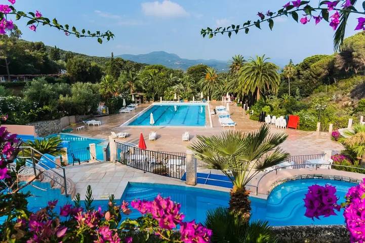 Camping voor 5 personen, met Sauna op Elba