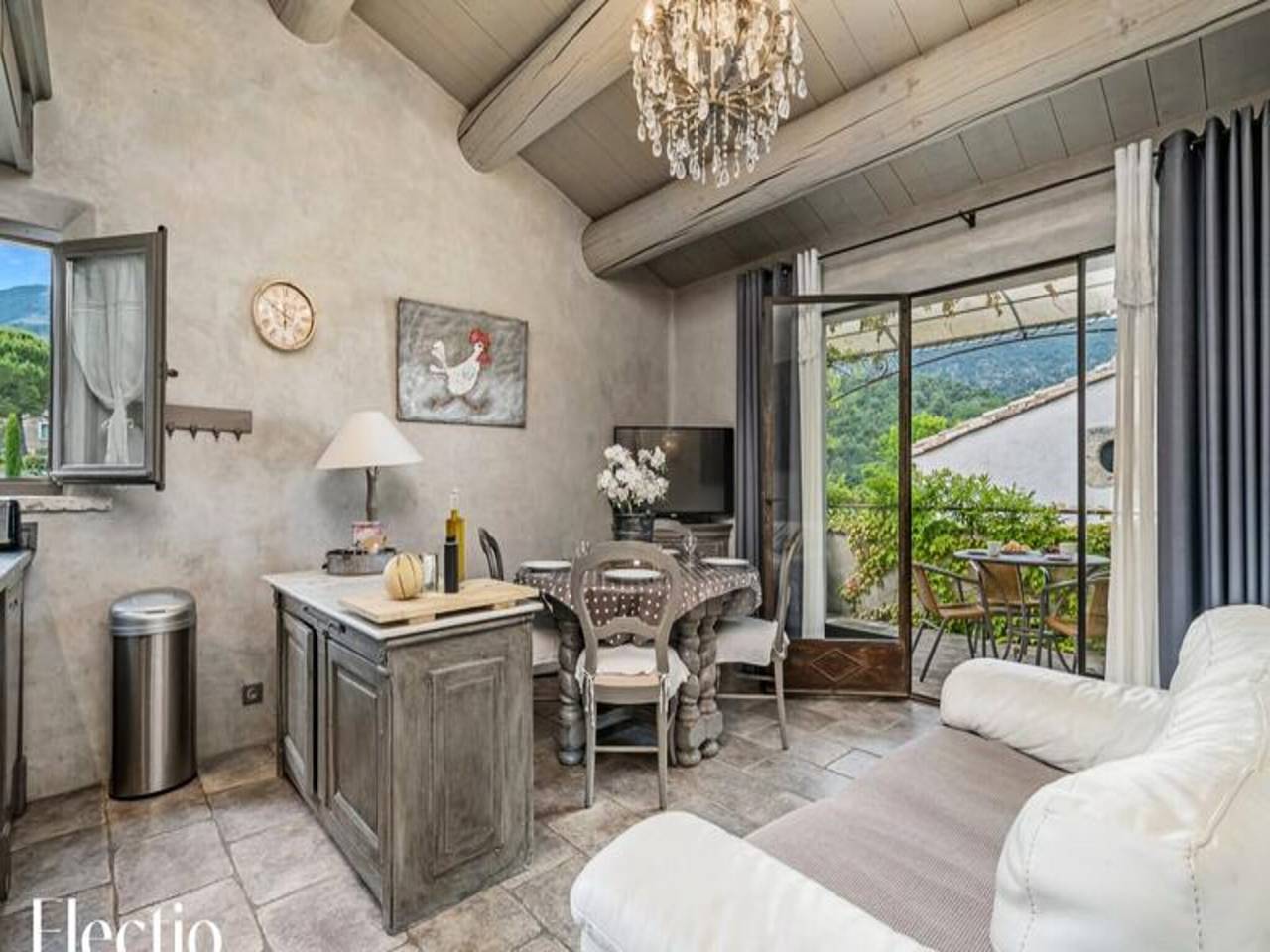 Apartamento entero, Apartamento en Oppède con piscina climatizada in Oppède, Parque natural regional del Luberon