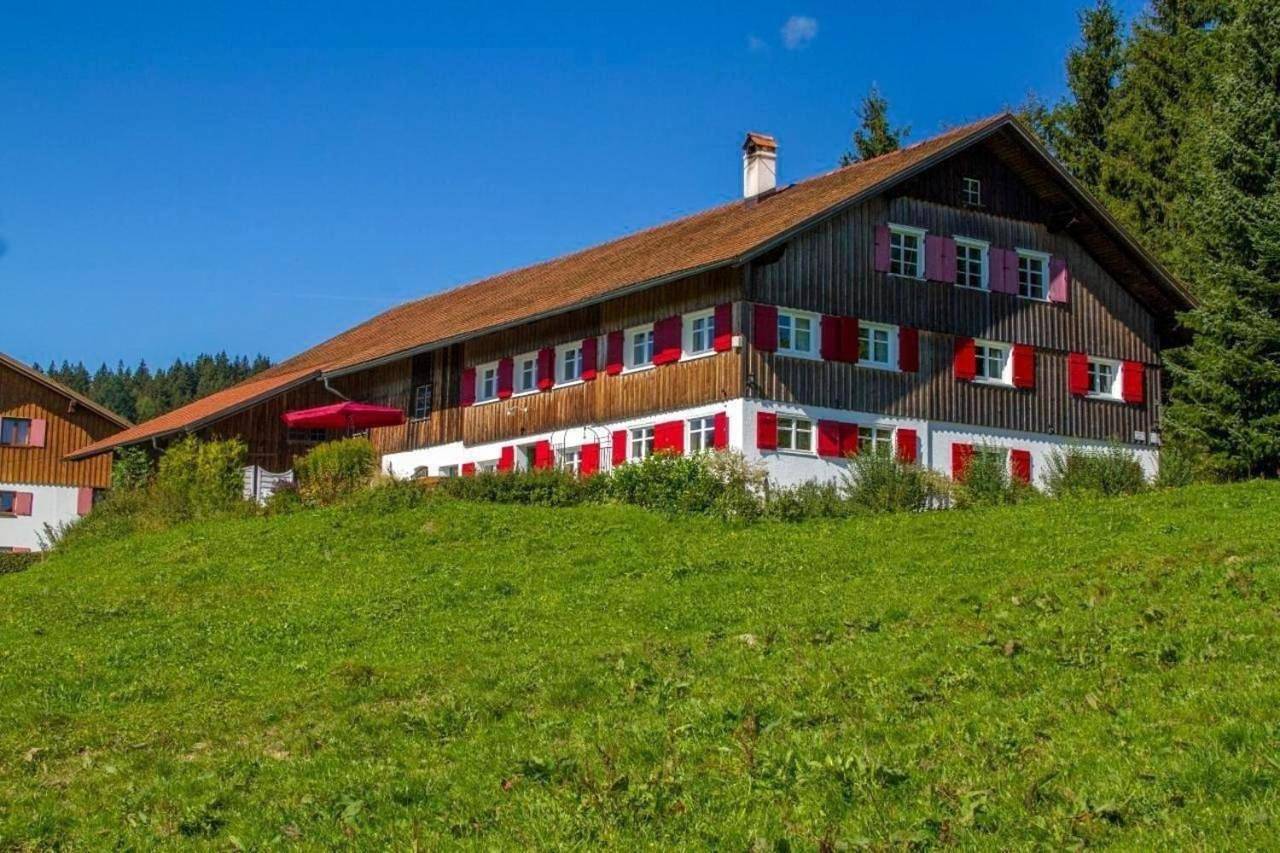 5-Sterne-Bauernhaus mit Verwöhnprogramm auf 1000 m, Panoramalage, gr Sonnenterrasse Ausgezeichnet in Buchenberg, Bayerisch Schwaben