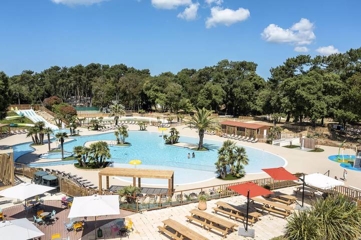 Camping pour 6 personnes, avec terrasse, animaux acceptés à Saint-Palais-sur-Mer - 3