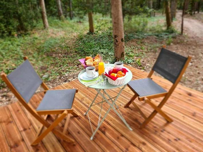 Hôtel pour 2 personnes, avec vue et piscine ainsi que sauna et jardin, animaux acceptés à Saint-Pierre-d'Argençon - 2