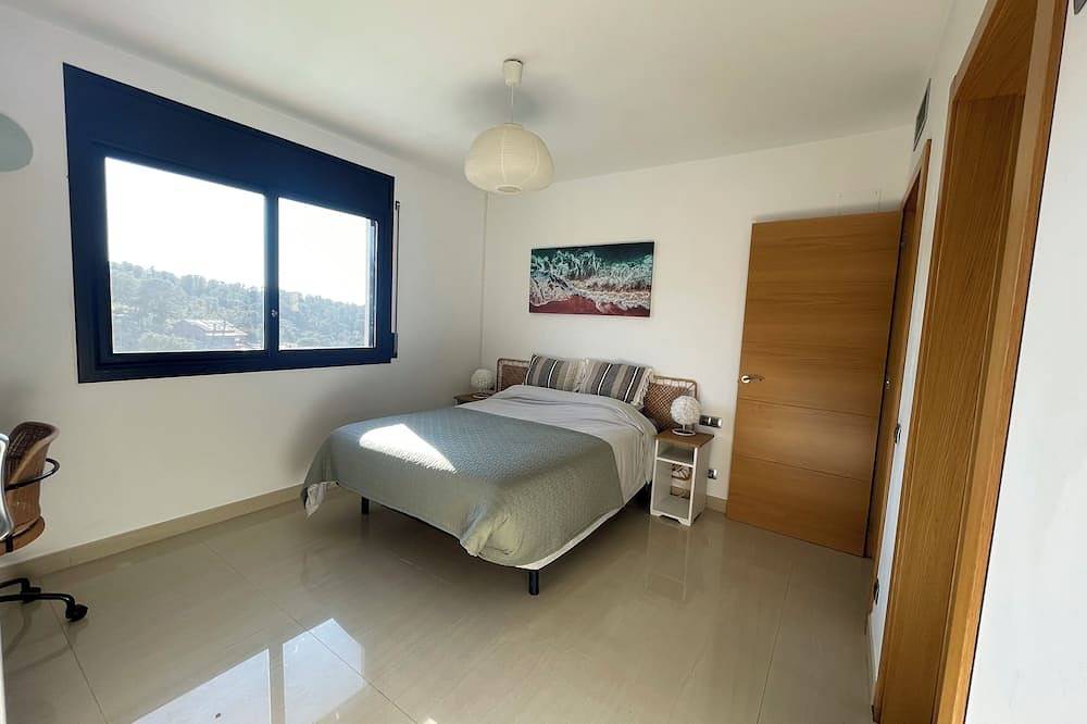 Spacious Villa with Private Pool & Gym – less than 20 min from Beach in Massanet de la Selva, Costa Brava