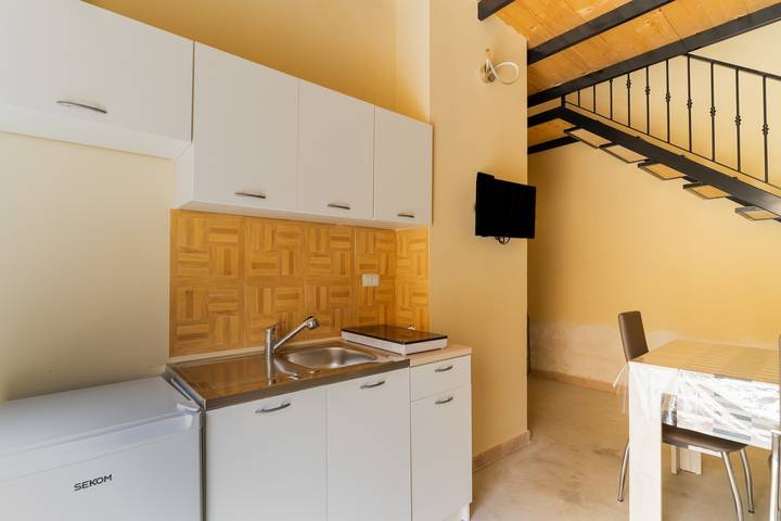 Geheel appartement, Appartement 'Simone' met Wi-Fi en airconditioning in Alezio, Golf van Tarente