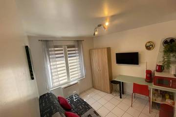 Appartement De Vacances pour 2 Personnes dans Bourges, Région de Bourges, Photo 4
