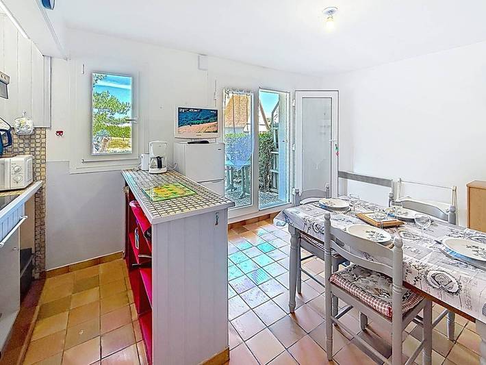 Ganze Wohnung, Apartment mit Terrasse - 5 Pers. in Merville-Franceville-Plage, Caen und Umgebung