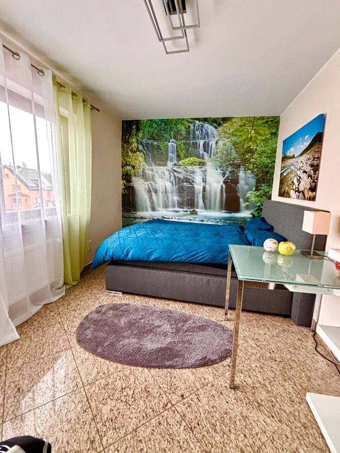 Vakantiewoning voor 2 personen, with zwembad and uitzicht as well as tuin in Seligenstadt