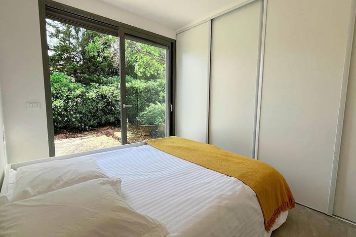 Gîte pour 6 personnes, avec jardin, animaux acceptés dans Plage de la Baumette - 3