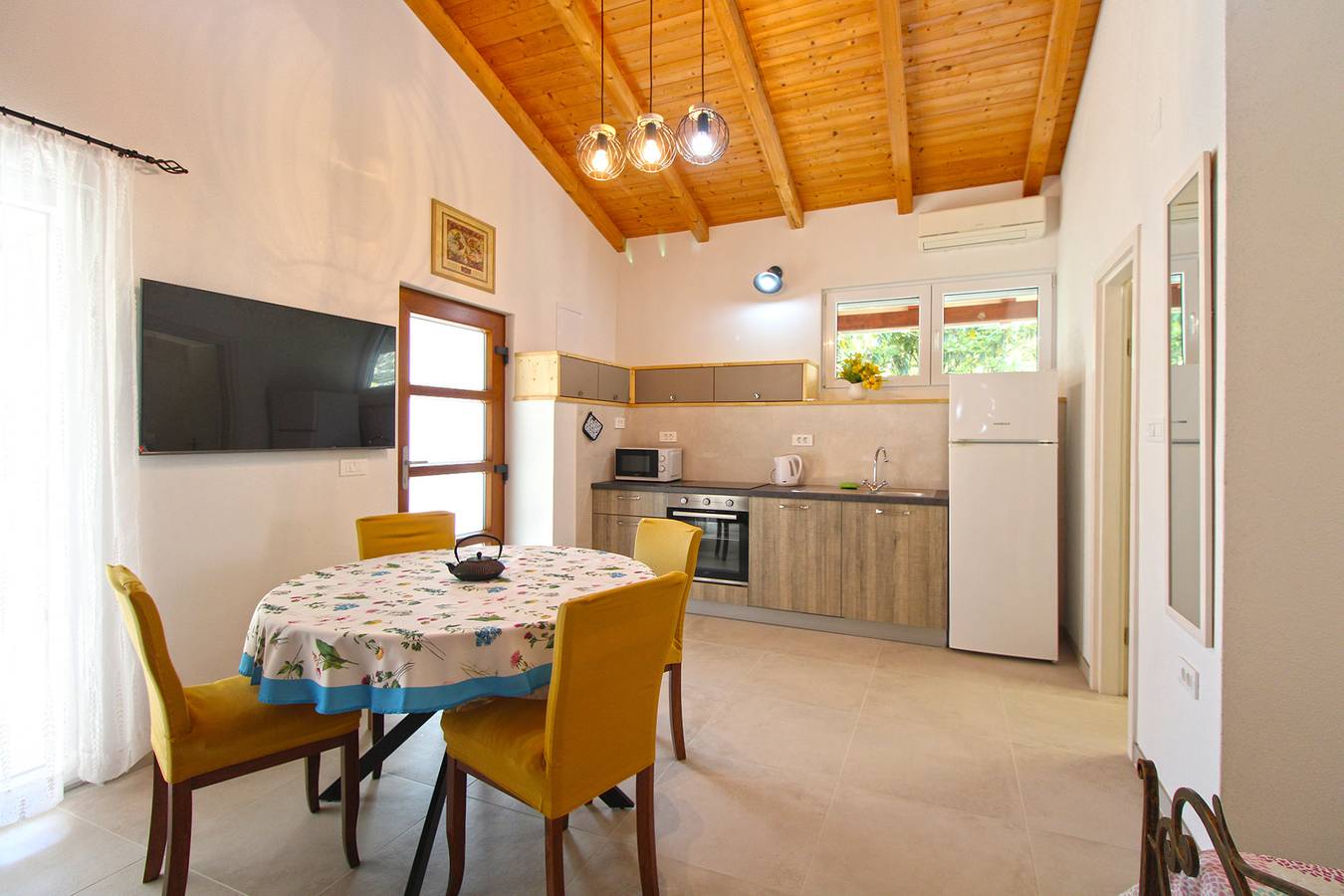 Entire studio, Studio for 2 people with terrace in Beach Centinera, Banjole