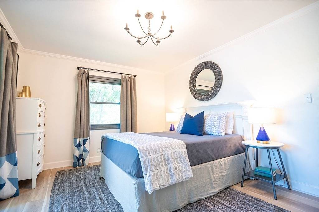 Chic Cricket Cottage | 3 Bed, 2 Bath in Lake Martin