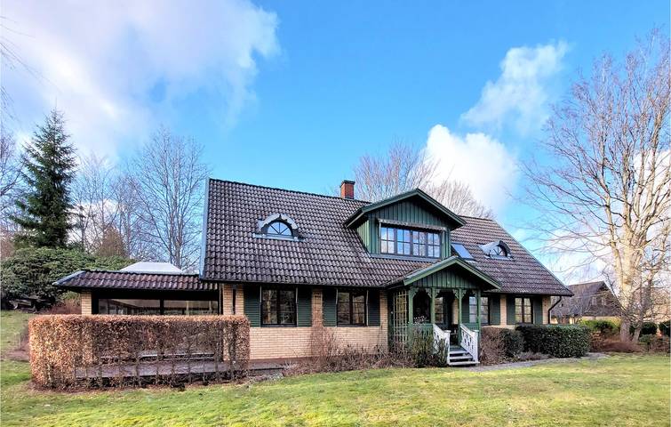 Ferienhaus für 8 Personen, mit Ausblick und Terrasse sowie Garten