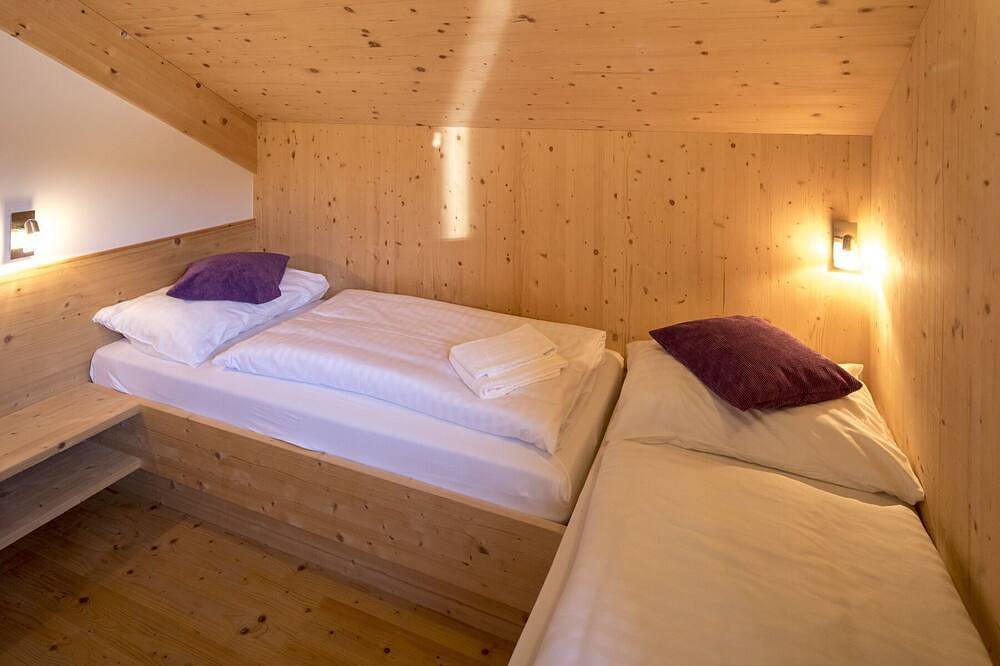 Ferienhaus mit großer Sonnenterrasse Outdoor Whirlpool und Bergpanorama in Murau, Murau (Kreischberg)