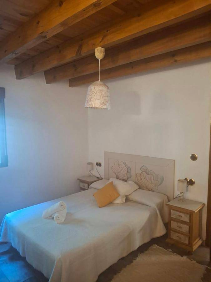 Casa de huéspuedes para 3 personas, con Terraza además de Jacuzzi y Jardín en Chulilla