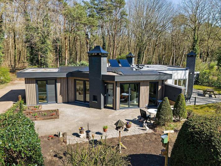 Gîte pour 4 personnes, avec jardin dans Erm