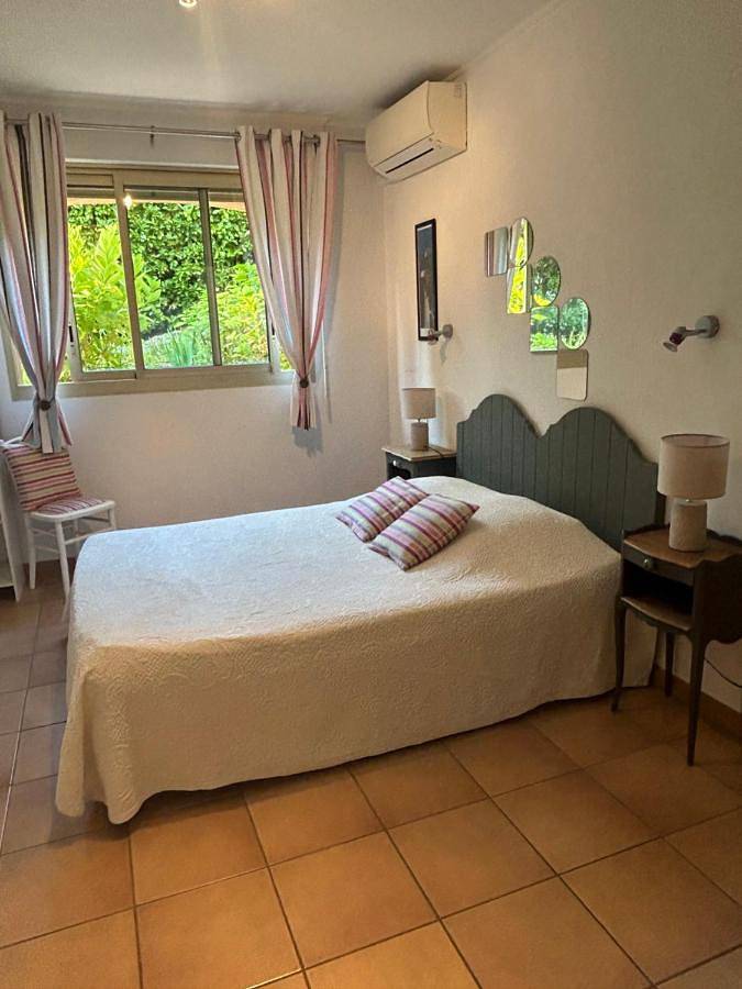 Seven-Bedroom House in Vence, Côte méditerranéenne (France)