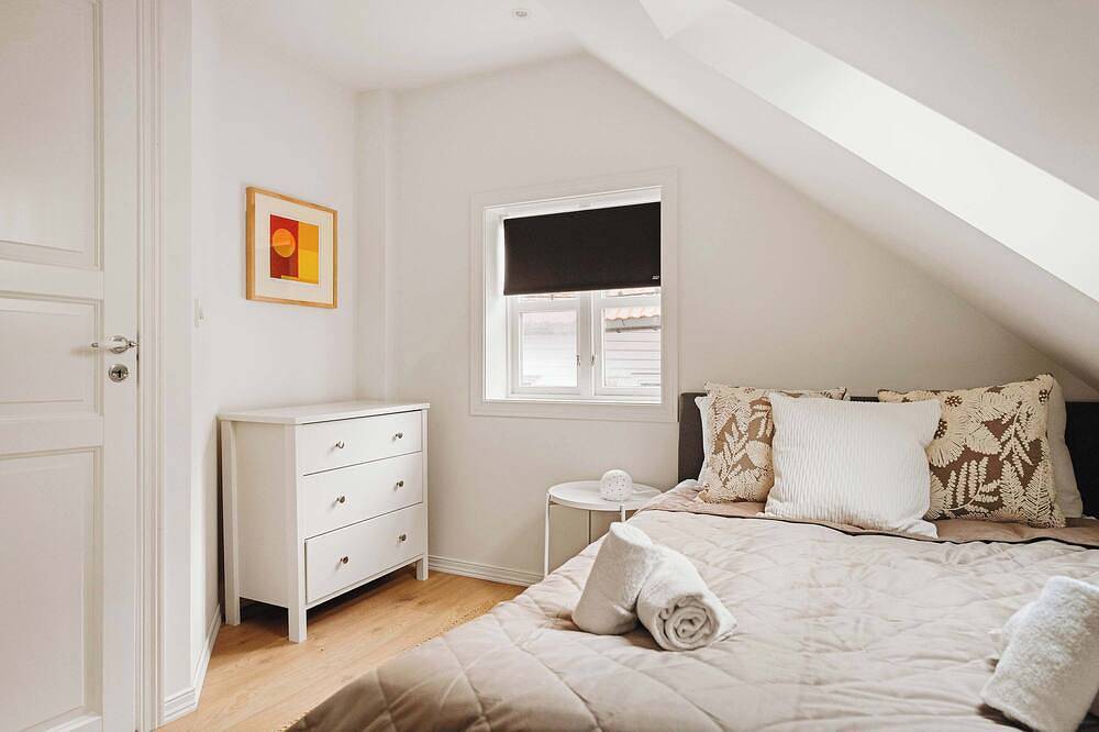 Private garden | Fairytale Bergen house | Seaside in Bergenhus, Bergen