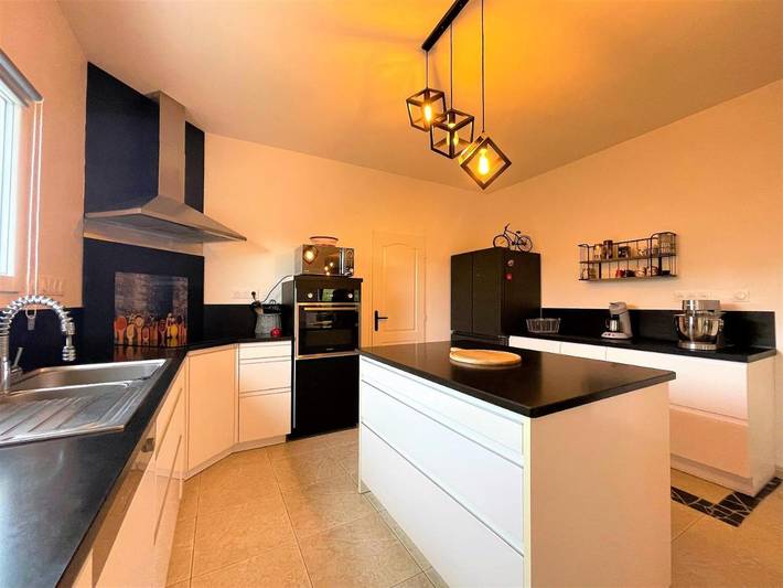 Villa pour 4 personnes, avec Balcon et Jacuzzi ainsi que Terrasse et Jardin