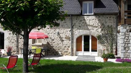 Maison De Vacances pour 4 Personnes dans Saint-Mamet-la-Salvetat, Région d'Aurillac, Photo 1