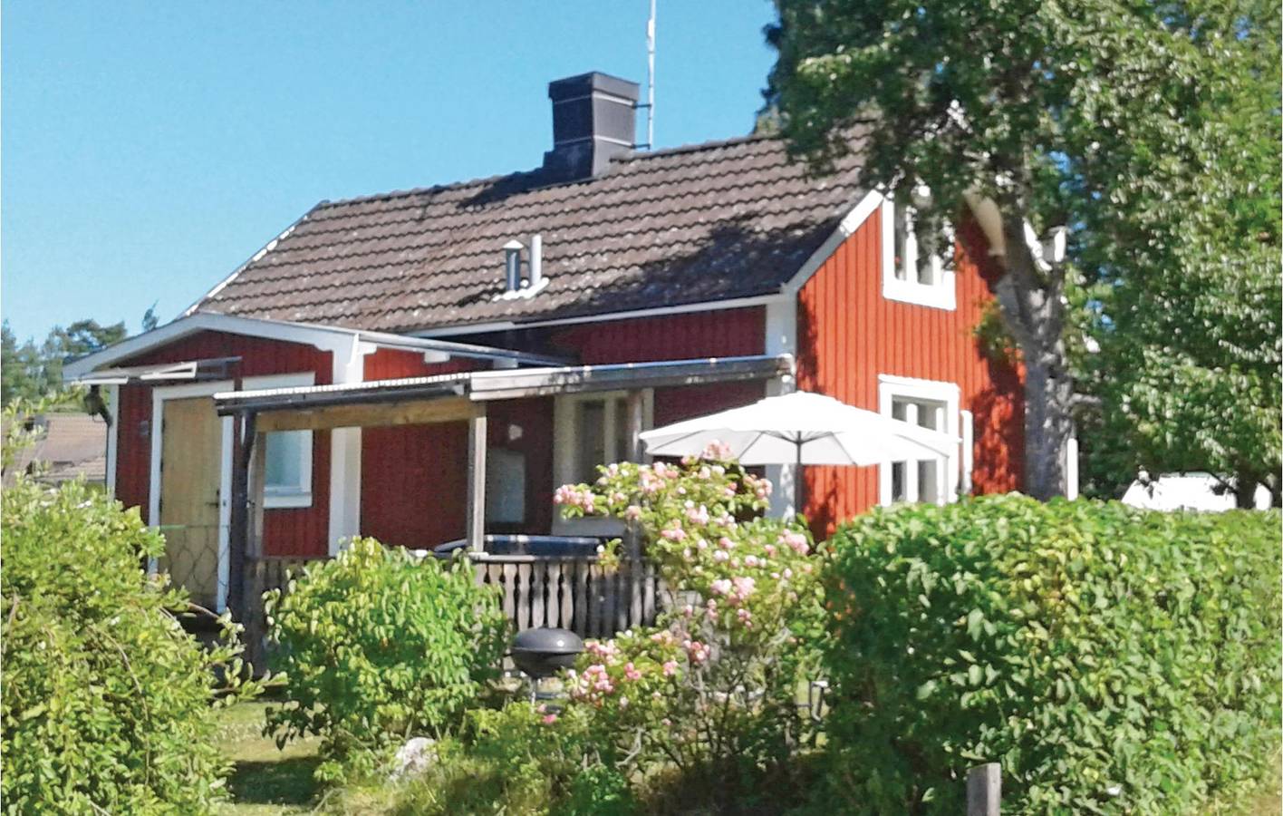 Hus för 4 Personer med terass in Vänern