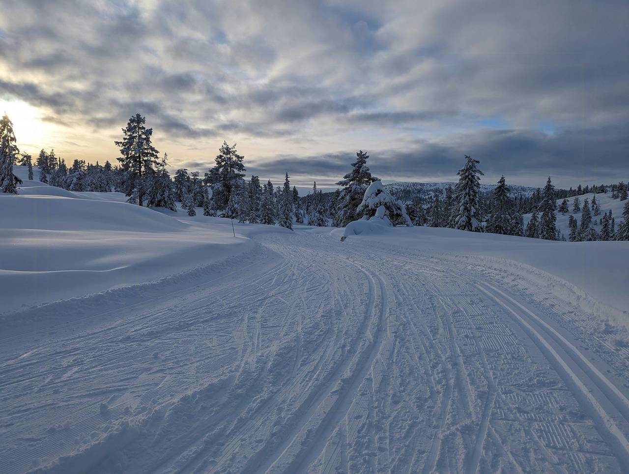 Moderne, von Snøhetta entworfene Hütte im Blefjell in Flesberg