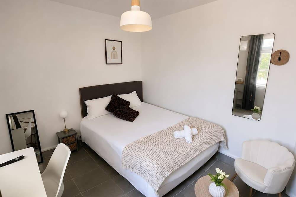 Chambre refuge proche de toutes commodités. in Limay (homonymie), Yvelines