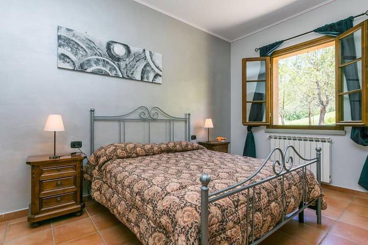 Bonito apartamento en villa con piscina, Wifi, Tv, patio, mascotas permitida y vista panorámica in Montespertoli, Chianti