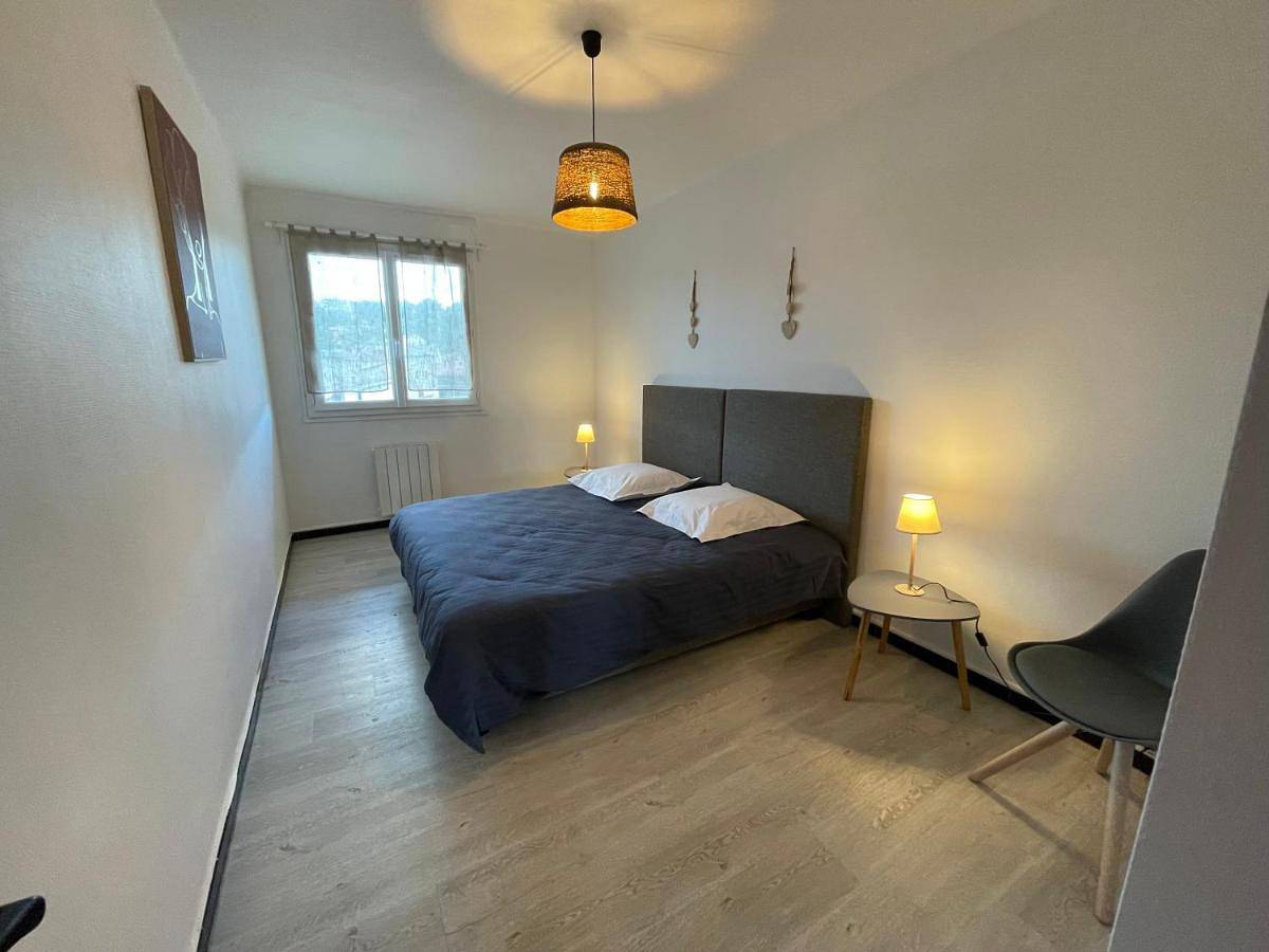 Appartement entier, Appartement 2 chambres, central in Le Péage-de-Roussillon, Région de Vienne