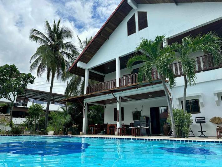 Alojamiento y desayuno para 2 personas, con jardín además de vistas y piscina - 1