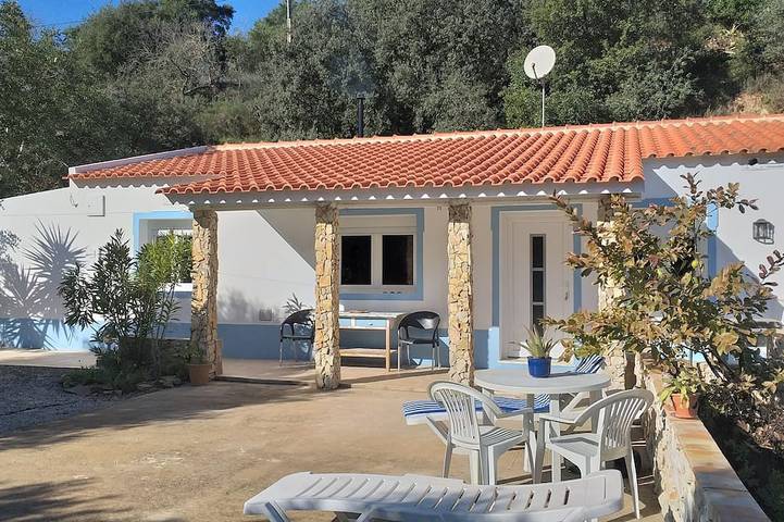 Location de vacances pour 4 personnes, avec Terrasse et Jardin dans Santa Catarina da Fonte do Bispo