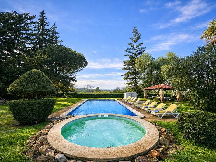 Casa de férias para 10 pessoas, com Terraço e Jardim em Pêra