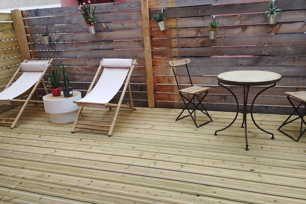 Lodge Cocoon and Spa in Cleppé, Montbrison