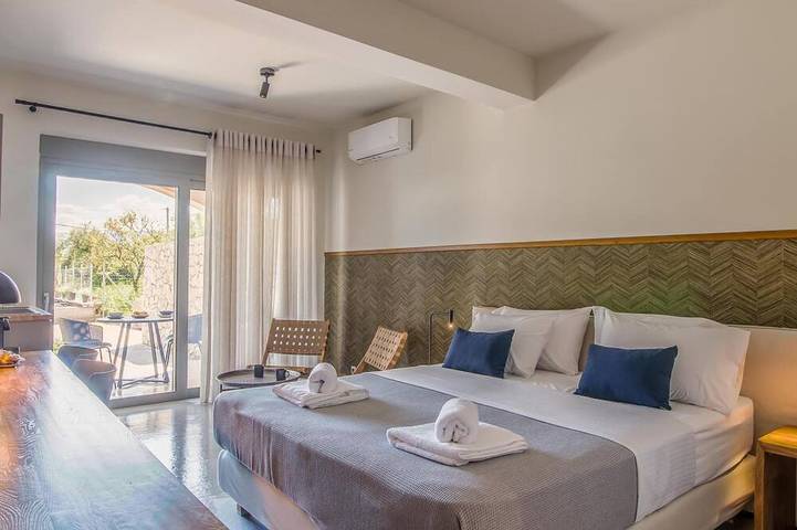 Ferienhaus für 2 Personen, mit Pool und Balkon sowie Garten