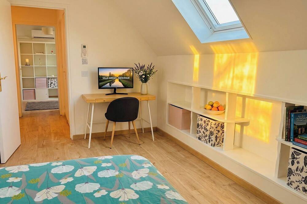 Villa 4**** Giulia 5min Aéroport - 20min Disneyland in Gressy, Seine-et-Marne
