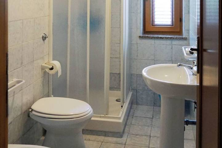 Entire apartment, Für 6 Personen - Golf von Gaeta in Marina di Minturno, Minturno