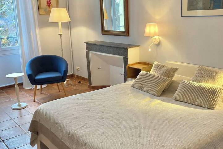 Location de vacances pour 9 personnes, avec jardin et terrasse, animaux acceptés à Villecroze - 4