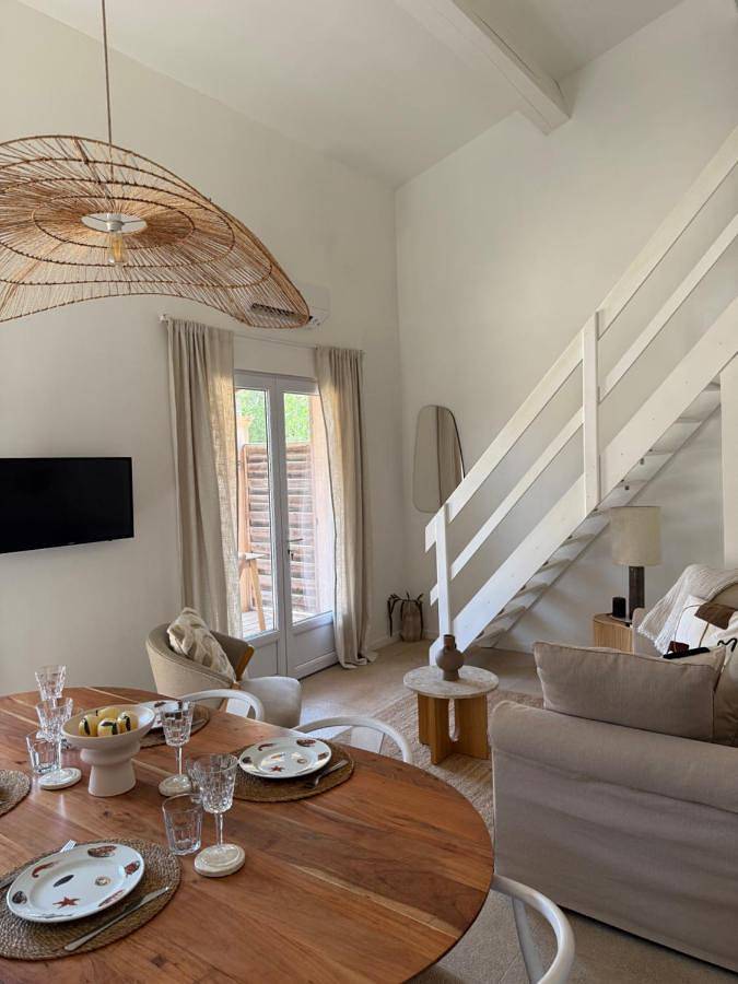 Gîte pour 4 personnes, avec jardin et vue dans Pampelonne - 3