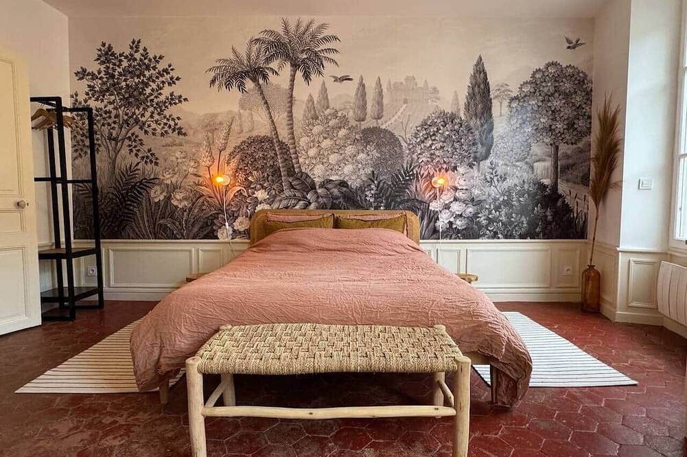 Entire apartment, Odilon - Elegant suite for 2 - central Provins in Provins, Seine-et-Marne