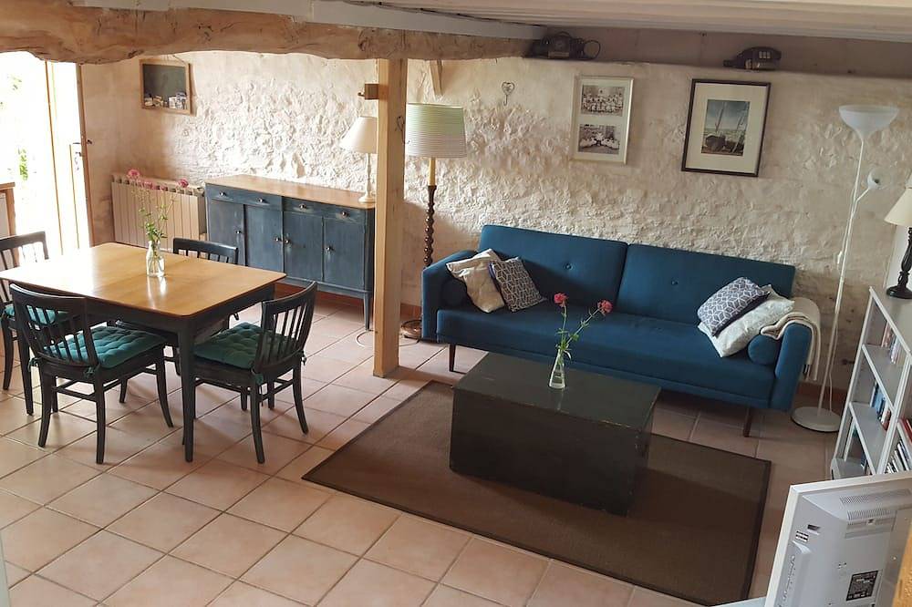 Charmante petite maison  proche de la mer in Saint-Georges-de-la-Rivière, Côte de la Déroute